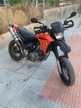 Yamaha XT660X