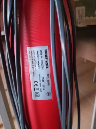 Scopa elettrica Hoover Syrene rossa