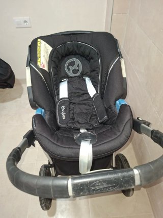Carro gemelar negro