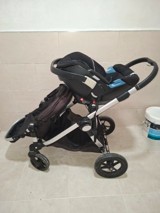 Carro gemelar negro