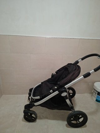 Carro gemelar negro