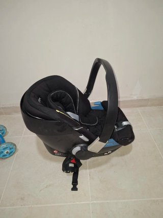 Carro gemelar negro