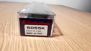 Electrotren 5055K Coche 1a clase RENFE AA-5039 H0
