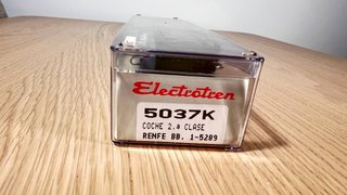 Electrotren 5037K Coche 2a clase RENFE BB1-5269 H0