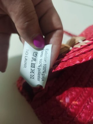Bolso de rafia rojo conchas
