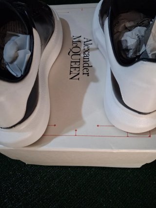 Alexander McQueen Sneakers Bianche