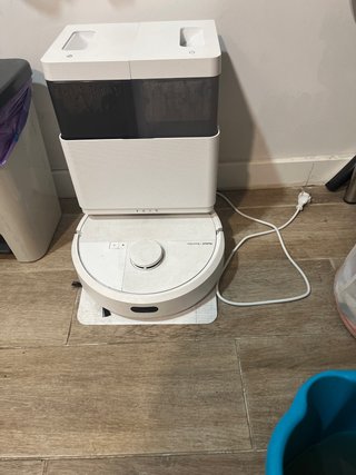 Aspirador Roomba con base de carga