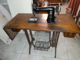 Máquina de coser antigua SIGMA con mueble original