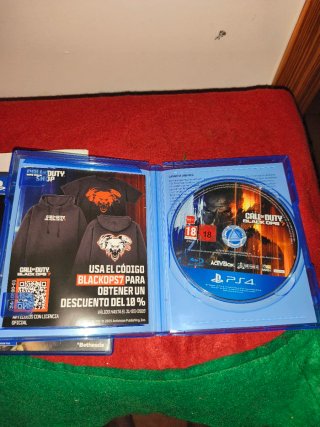 Call of Duty Black Ops 7 PS4 Lote Multigeneración