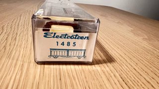 Electrotren 1485 Vagon cerrado gris y marron H0