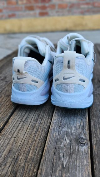 Nike vomero plus