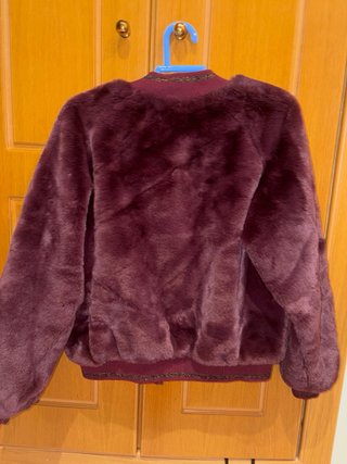 Chaqueta pelo borgoña