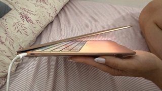 MacBook Air Retina 13” 2020 Dorado