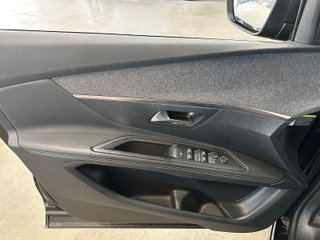Peugeot 3008 225 eEAT8 Allure Pack (2023)