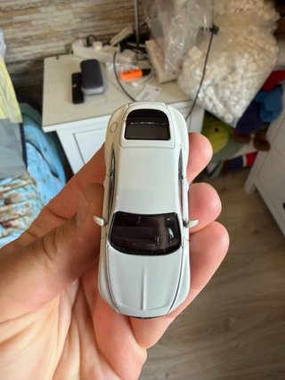 Mini GT Bentley Batur Pearl White