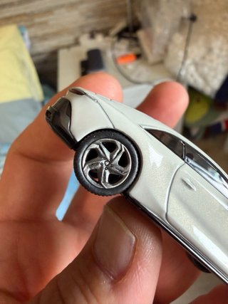 Mini GT Bentley Batur Pearl White