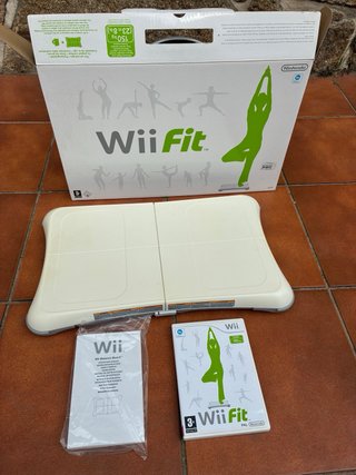 Nintendo Wii + Wii Fit + Accessori e Giochi