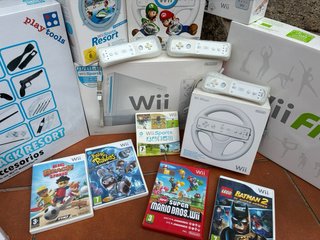 Nintendo Wii + Wii Fit + Accessori e Giochi