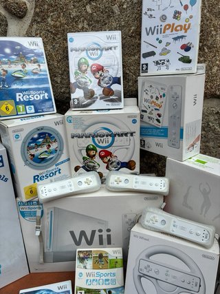 Nintendo Wii + Wii Fit + Accessori e Giochi