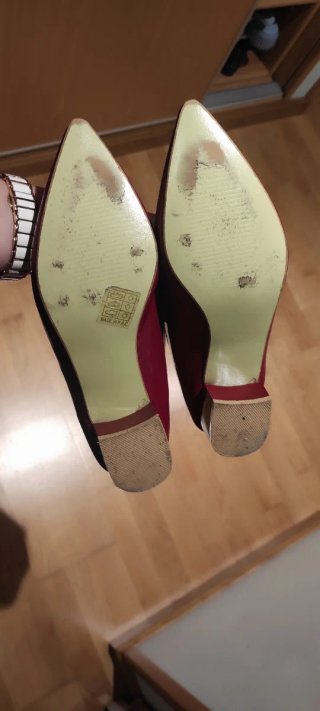 Zapatos charol burdeos con lazo