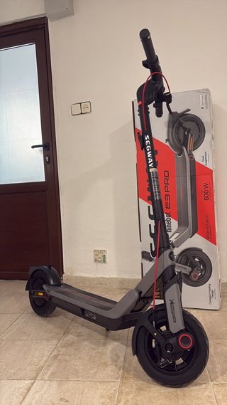 Segway Ninebot E3 Pro en excelente estado.