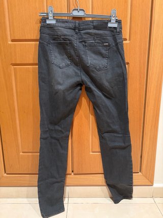 Vaqueros negros Armani Exchange