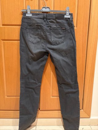 Vaqueros negros Armani Exchange