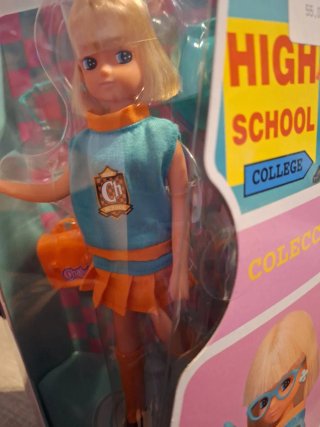 Muñeca Chabel High School College