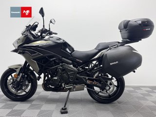 KAWASAKI VERSYS 650 2023 2343 kms.