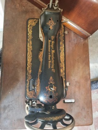 Máquina de coser Singer antigua