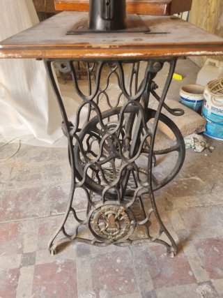Máquina de coser Singer antigua