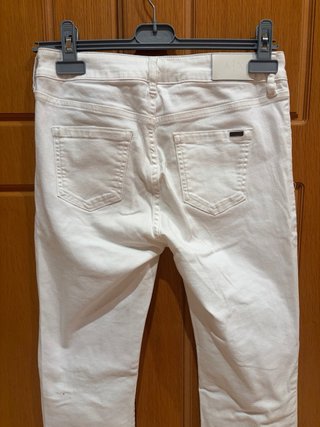 Vaqueros blancos Armani Exchange