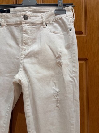 Vaqueros blancos Armani Exchange