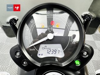 TRIUMPH STREET TWIN 2019 12391 kms.