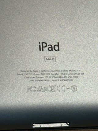 iPad 3ª Gen 64GB Wi-Fi + 4G (A1430) + Accesorios