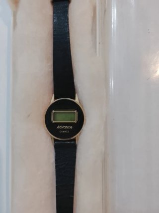 Orologio vintage Advance donna nero/oro