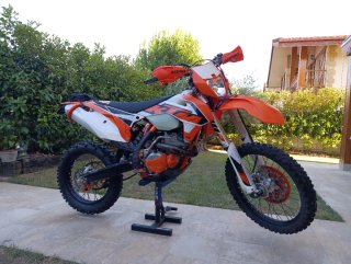 KTM 350 EXC-F 2016; Solo 83hrs.