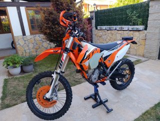 KTM 350 EXC-F 2016; Solo 83hrs.