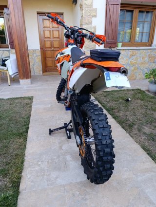 KTM 350 EXC-F 2016; Solo 83hrs.