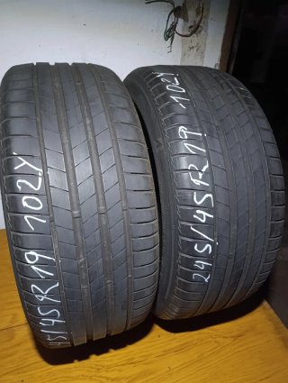 Bridgestone 245/45R19 102Y