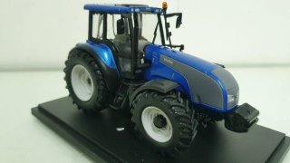 Tractor Valtra T190 de 2006.