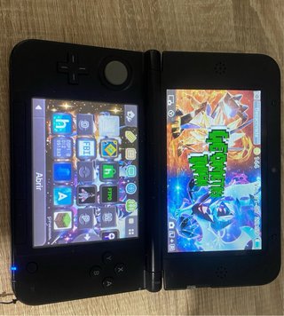 Nintendo 3DS XL con extras en la tarjeta SD