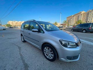 Volkswagen Touran 2011