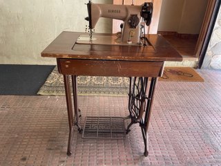 Máquina de coser antigua