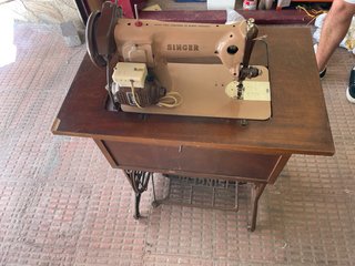 Máquina de coser antigua