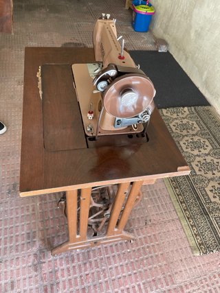Máquina de coser antigua