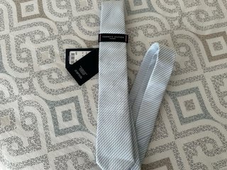 Corbata Tommy Hilfiger 100% pura seda NUEVA