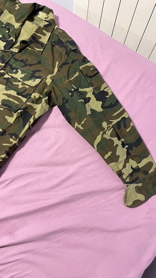 Chaqueta militar camuflaje