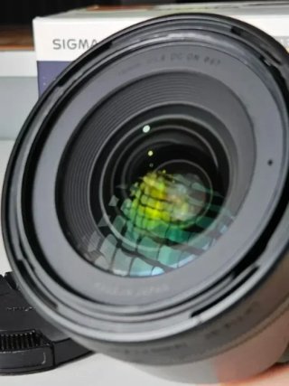 Obiettivo Sigma 16mm F1.4 DC DN Contemporary per fotocamere Sony E