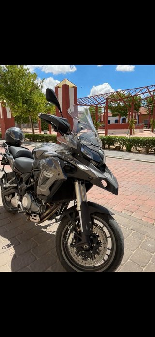Benelli TRK 502 Adventure Moto